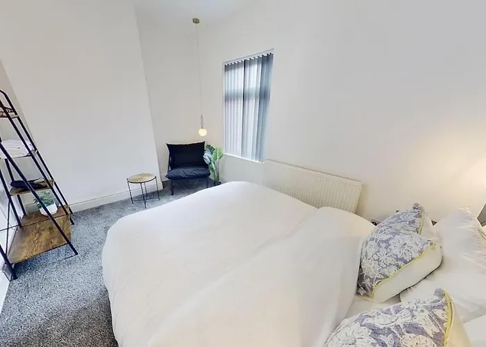 Сasa de vacaciones 2br-nearcitycentre-wifi-parking-garden