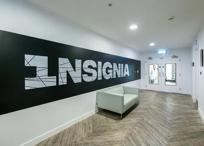 2-bed Flat In Sports Hub - Walk To Mufc & Cricket 아파트