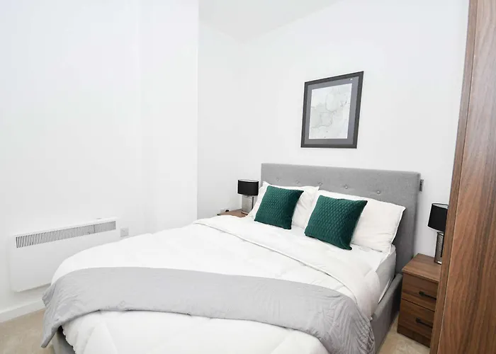 Spacious 2bed Close To Etihad * Manchester