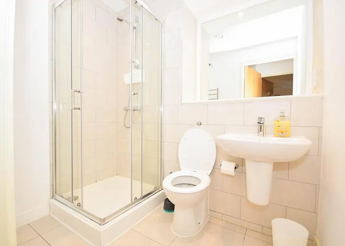 Spacious & Contemporary 1bed 맨체스터