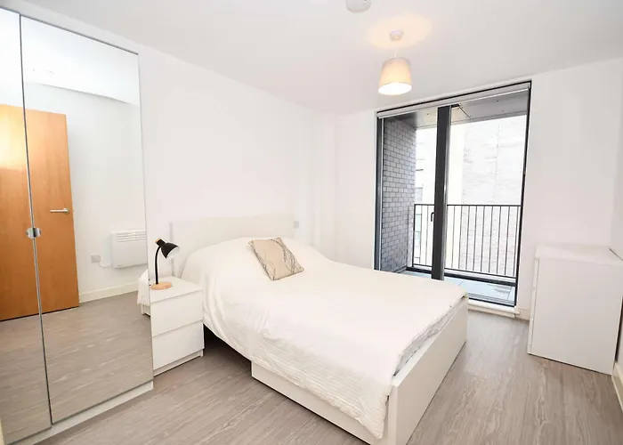 Spacious & Contemporary 1bed