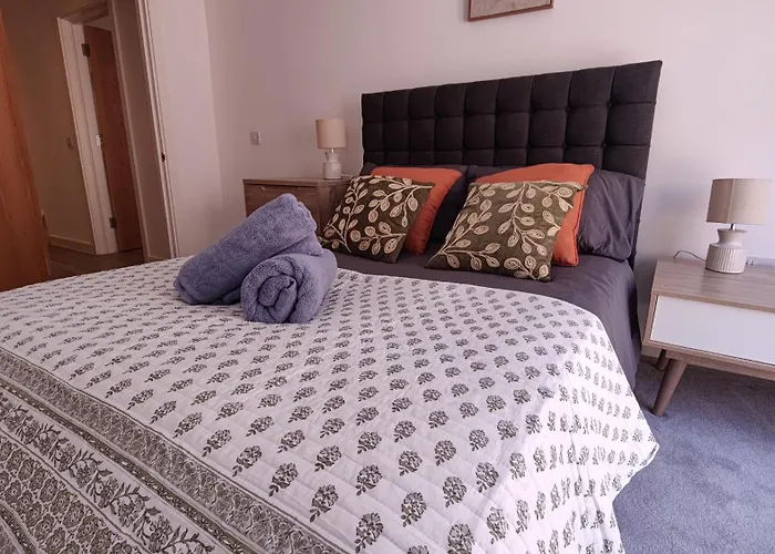 Bee Cosy - Near Train Stations And Shopping Centre With Paid Private Parking, 500mbps Internet And Netflix * Mánchester