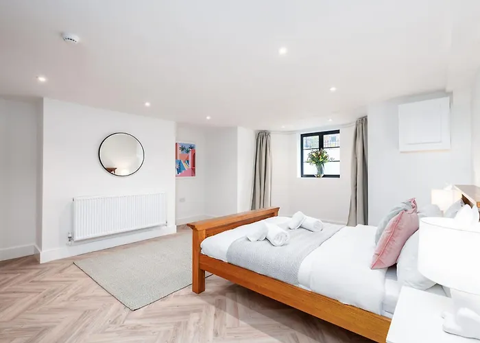 Lägenhet 2 Bedroom, 2 Bathroom Apartment, Close To Mcr Centre Manchester