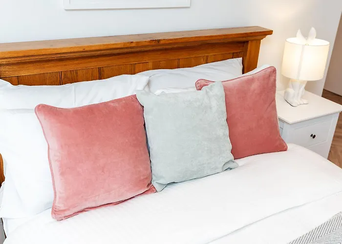 2 Bedroom, 2 Bathroom Apartment, Close To Mcr Centre * Manchester