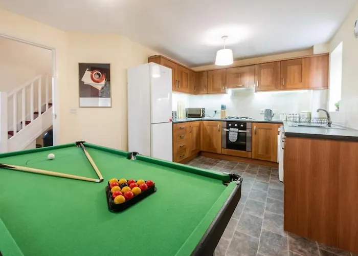 Chic 4bd Abode - Free Parking - Snooker 曼彻斯特