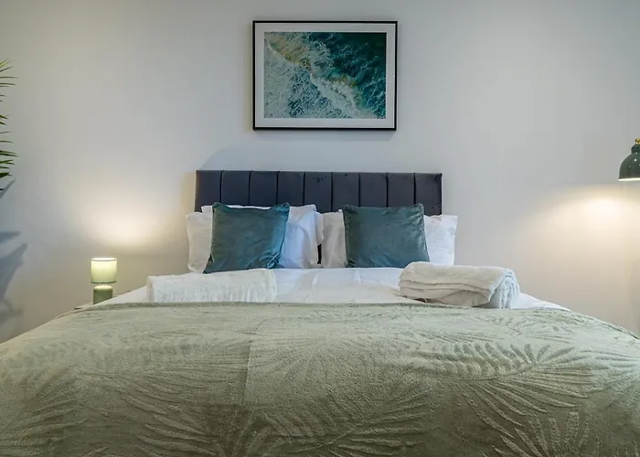 Centre, Ao Arena , With Gym