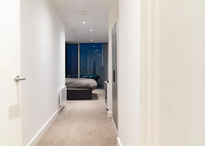 Modern 2 Bed Penthouse With Stunning Views In Center Apartamento *