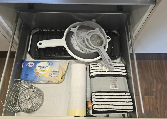 Elegant 2bd & 2ba Centre Luxury With View *