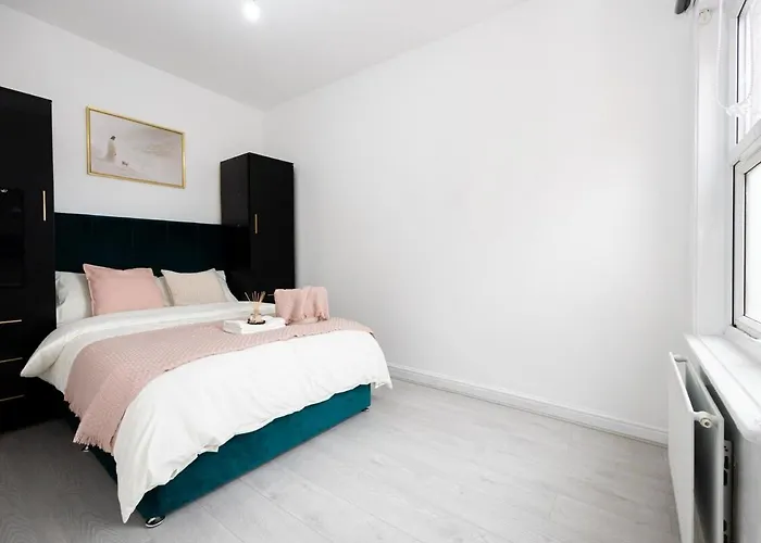 Cozy Spacious Home, Rest Retreat In Style, Free Parking And Wifi Tatil Evi