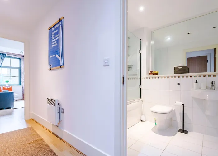 Converted Mill, Stylish In Castlefield