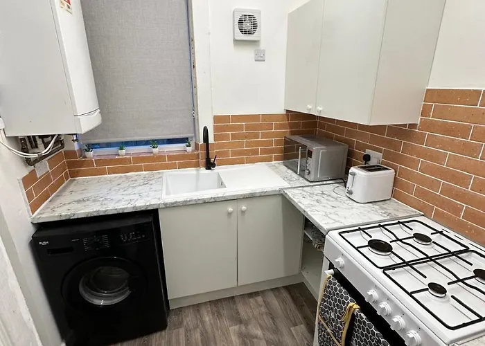 Affordable 2 Bedroom Close To Coop Live And Etihad Stadium *