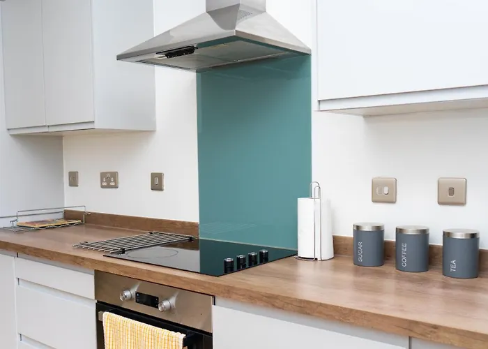 Elegant 1-bed By Victoria Stn & Ao Arena-sleeps 4 Mánchester