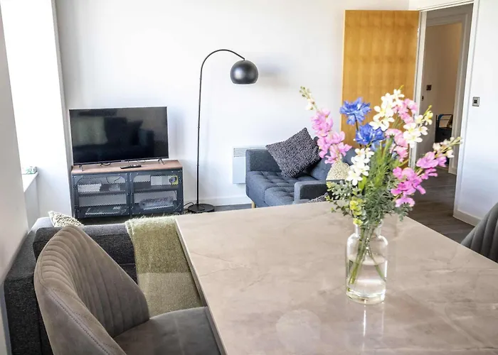 아파트 Stunning 2 Bed Near Etihad