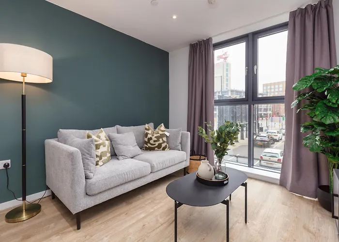 Cable Street Serviced *