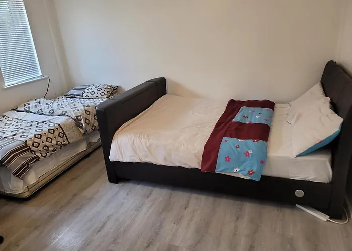 Apartment 1 Bed Flat In Near Centre