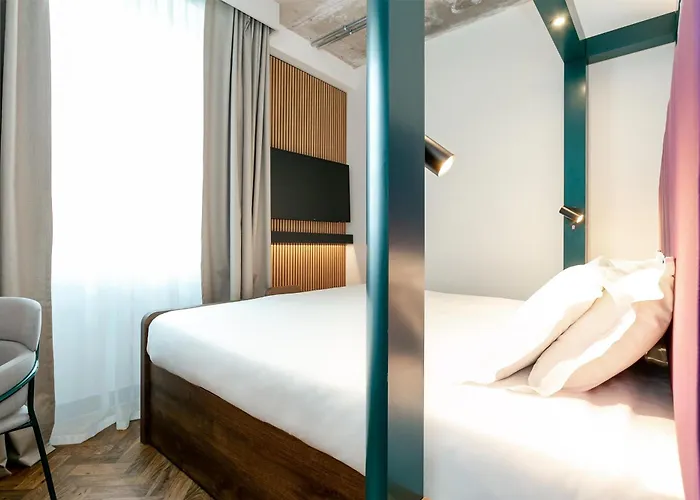 Yotel Deansgate 4* مانشستر