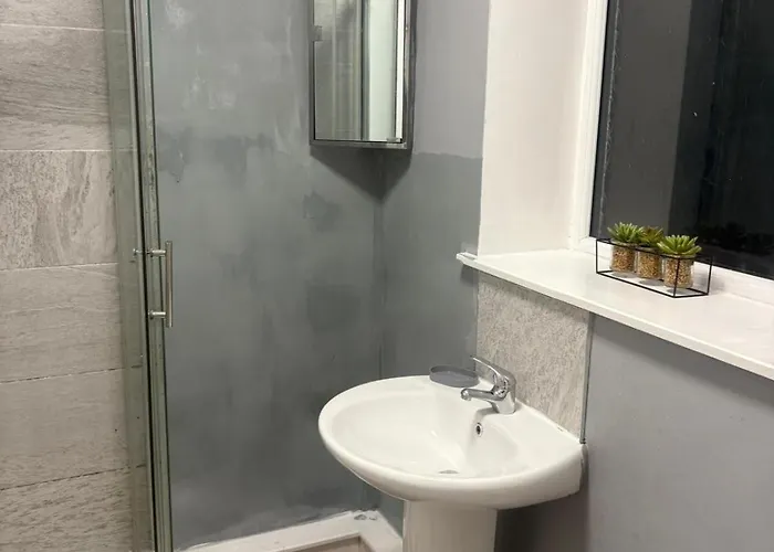 Apartment Charming 1br Garden Retreat Near Downtown *