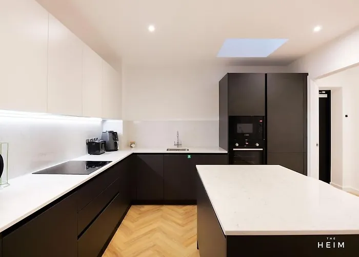 Shales At The Heim Feriehus Manchester