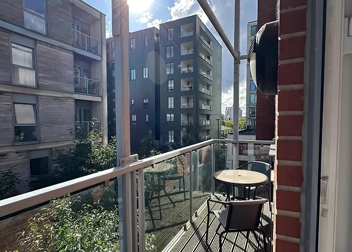 شقة Stylish 2-bed Apartment, Sleeps 6, Free Parking مانشستر