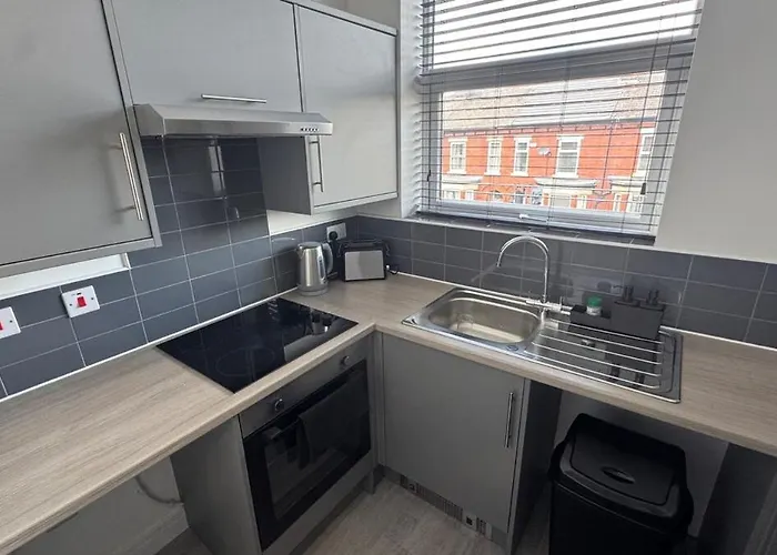 Kehoe's Near Etihad Stadium & Coop Live Arena Sleeps 4 *