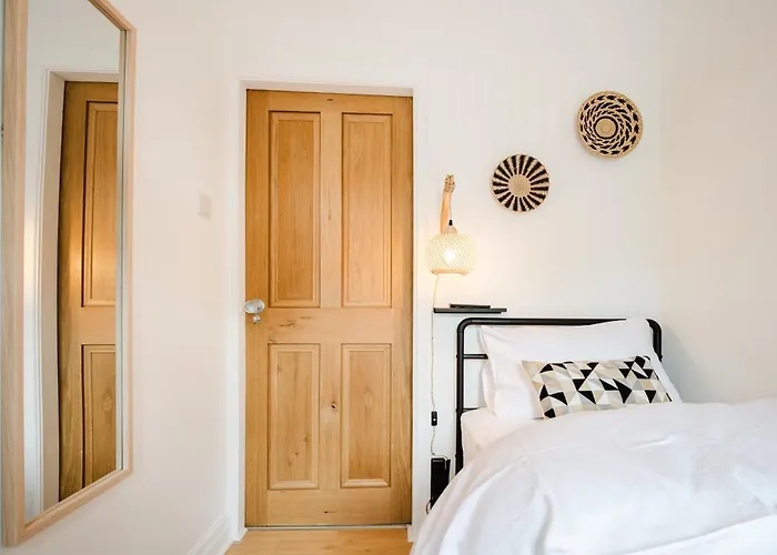 公寓 Bright 4br With Garden With Free Parking And Sleeps Up To 9 曼彻斯特