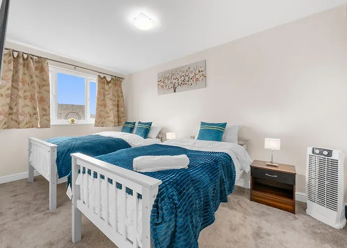 4 Bedroom House In *