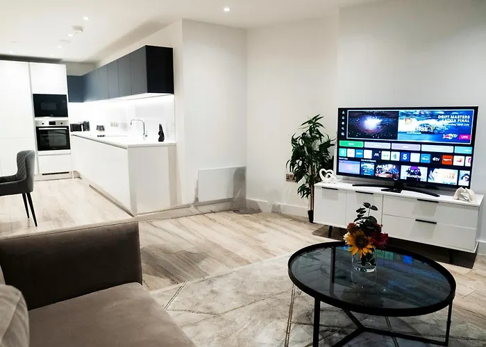 Modern 2 Bed Penthouse With Stunning Views In Center Apartamento *