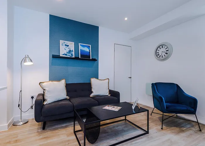 Daire Duplex In Salford, 2br&2ba, Full Kitchen *