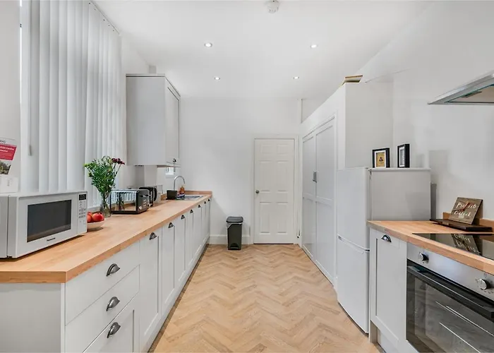 Clayton Haven * מנצ'סטר