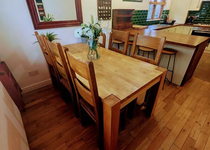 Detached House With Gated Parking In Whalley Range, Near Centre ヴィラ マンチェスター