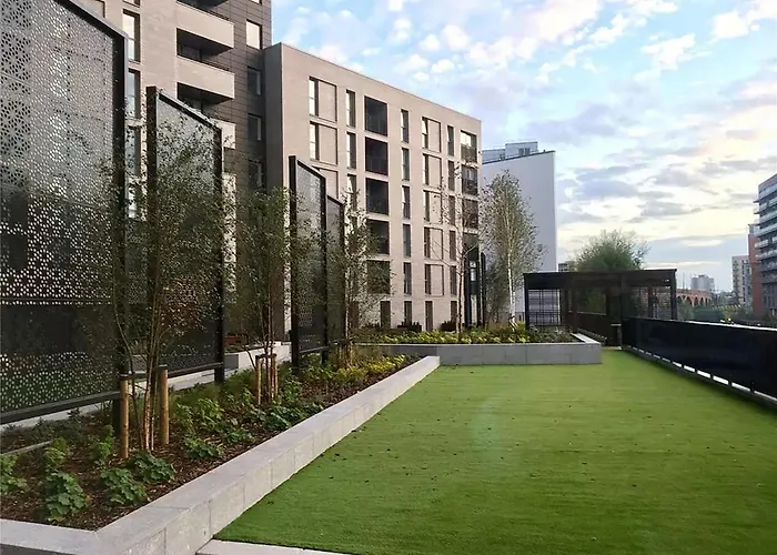 Ficus Hill Private Ensuite Room Pansiyon *