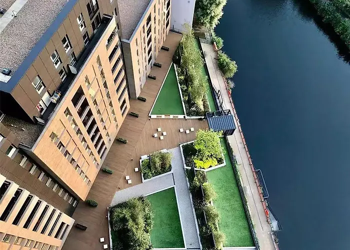 Ficus Hill Private Ensuite Room *