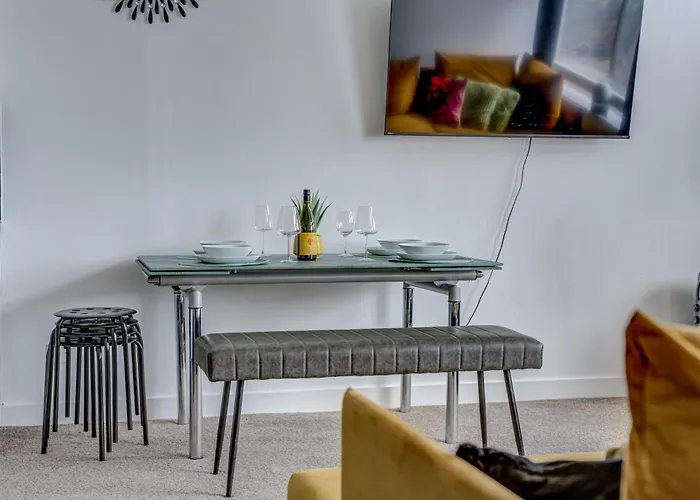 Opulent Skyline Apartment Manchester