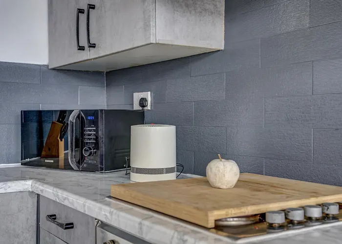 Apartment Opulent Skyline *