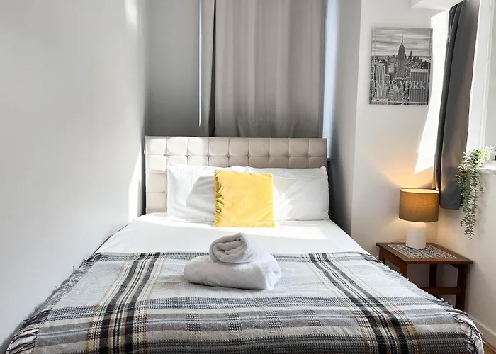 Spacious 2br 2ba Centre Sleeps 5 公寓