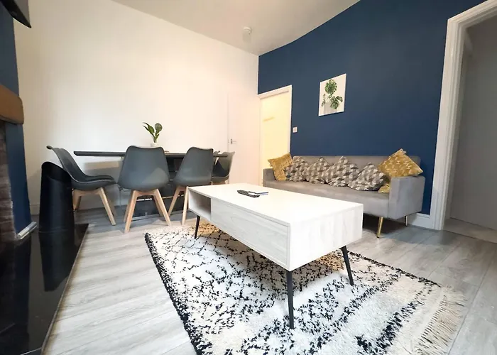 Dom wakacyjny 5bdr | Tram Access|free St Parking Manchester