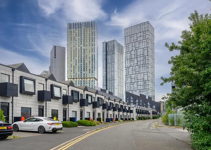 Cityscape Mcr Townhouse - Free Parking & Garden