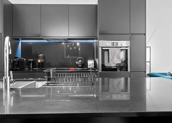 Cityscape Mcr Townhouse - Free Parking & Garden Manchester