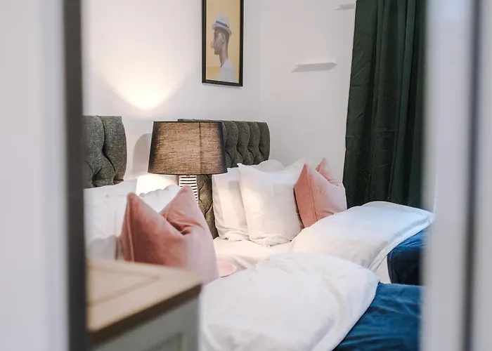 Big Mcr 5-bedroom Contractor House Sleeps 8 With Parking By Purestay * 맨체스터