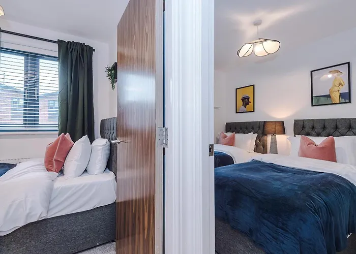 Big Mcr 5-bedroom Contractor House Sleeps 8 With Parking By Purestay * 맨체스터