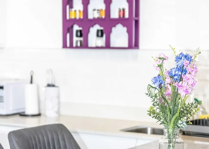 Stunning 2 Bed Near Etihad