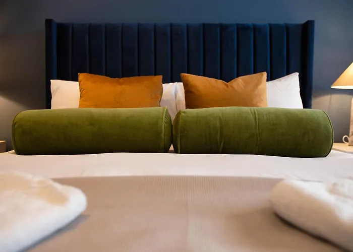 Cable Street Serviced * Manchester