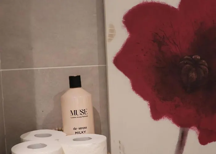 Luxury 2 Bed 13th Floor View Of Old Trafford