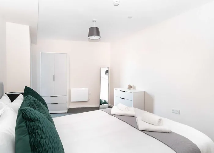 Bright & Spacious 2 Bedroom * 맨체스터