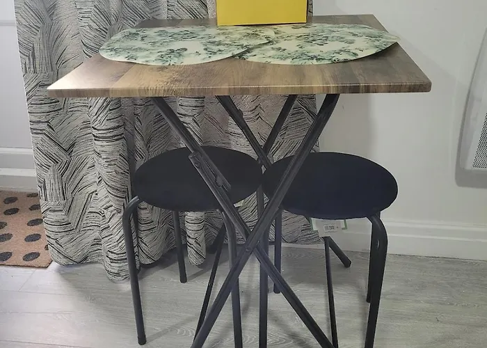 Appartement Cosy Newly Built Self-contained Garden Flat