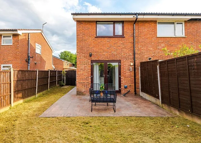 New! 2br With Parking, Near *