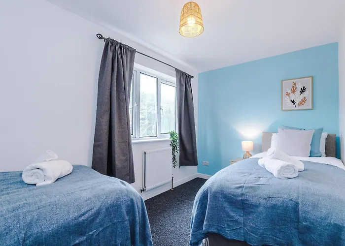 Ferienhaus Modern 3 Bedroom - Driveway Parking For 2 Vehicles, Close To Centre *