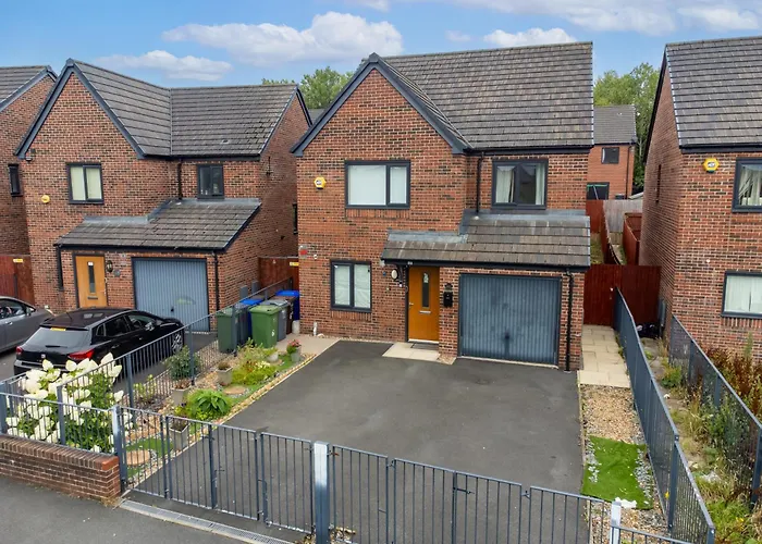 Modern 4 Bedroom Detached House 66cl