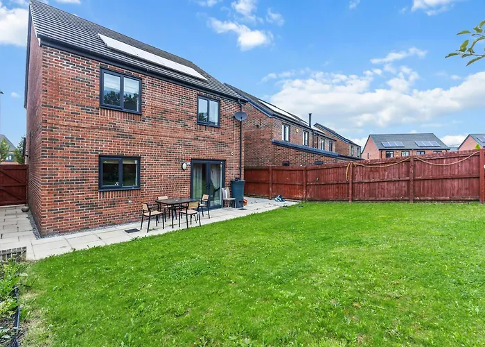 Modern 4 Bedroom Detached House 66cl Casa de Férias *