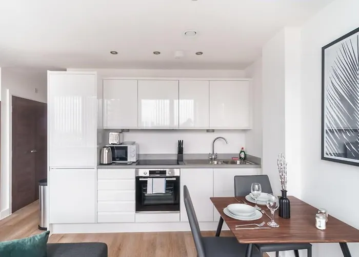 Zeni, Alexandra Rise Cosy